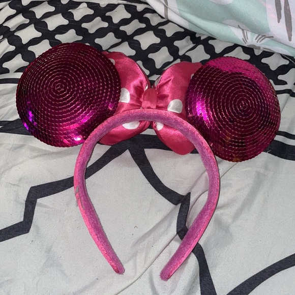 Kids Pink Minnie Mouse sequins ears - Picture 2 of 2